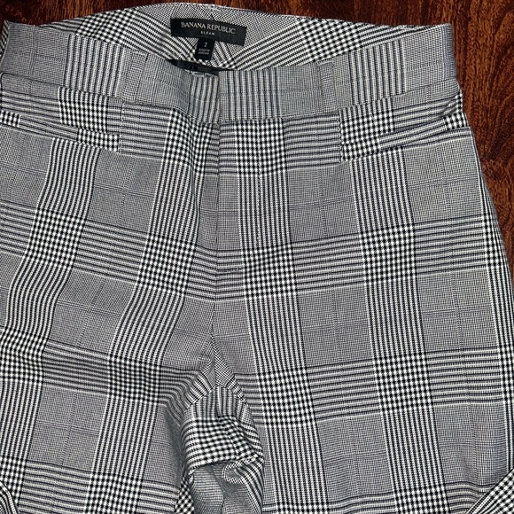 Banana Republic Women's 2 Black White Plaid Sloan Ankle Pants - Picture 9 of 11